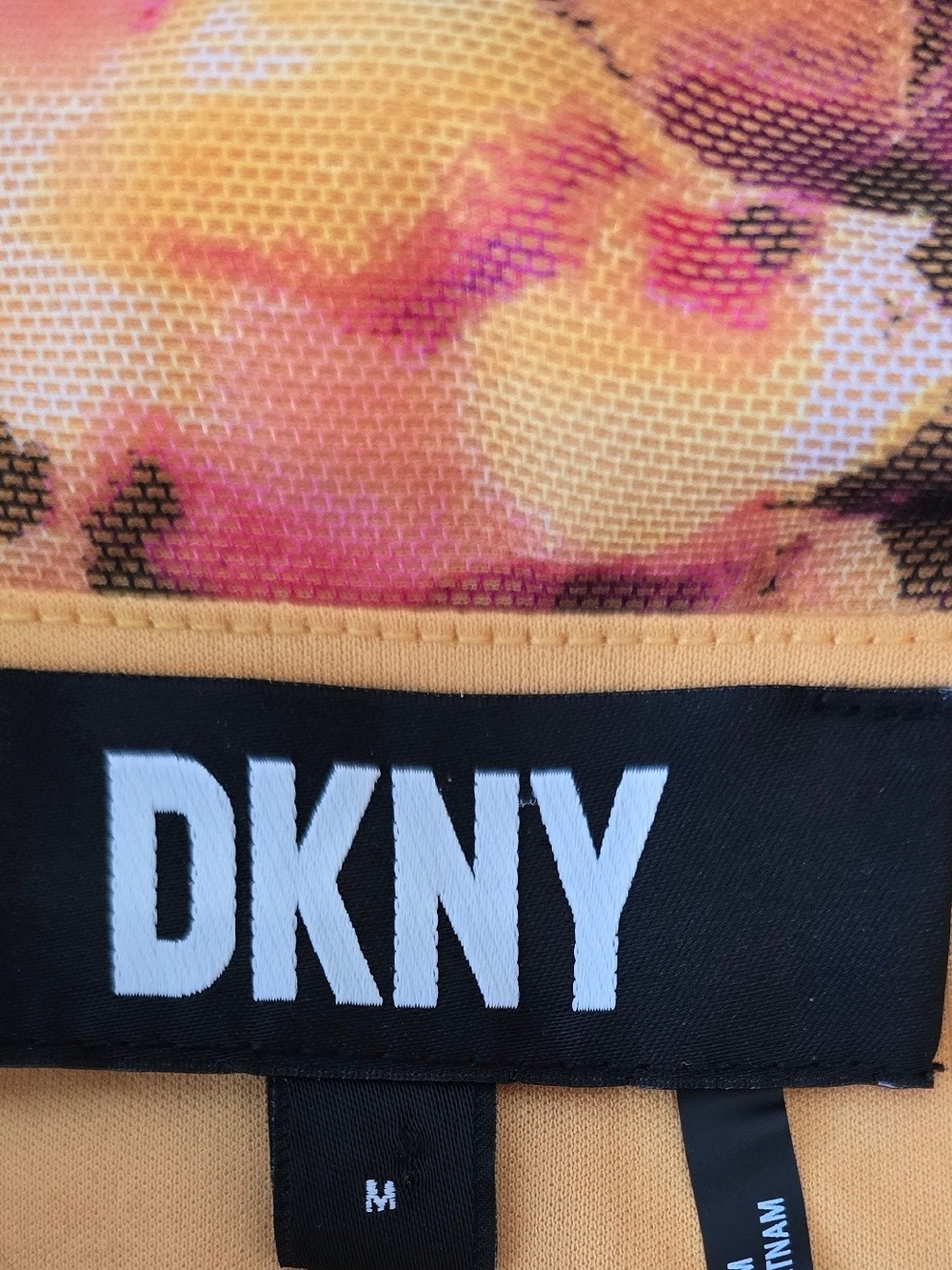 DKNY Size M -Floral Wrap-Style Short Sleeve Top - Peach & Pink - Picture 4 of 8